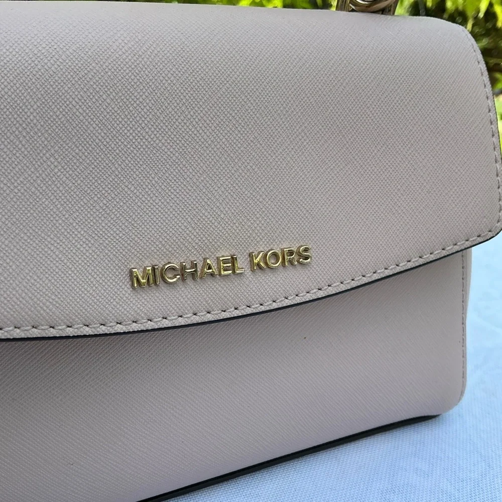 Michael Kors Light Pink Nude Satchel Crossbody Hand Bag